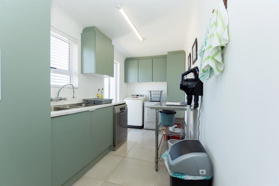 3 Bedroom Property for Sale in Dwarskersbos Western Cape
